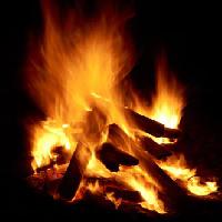 Pixwords Obraz s oheň, dřevo, hořet, tmavý Hong Chan - Dreamstime